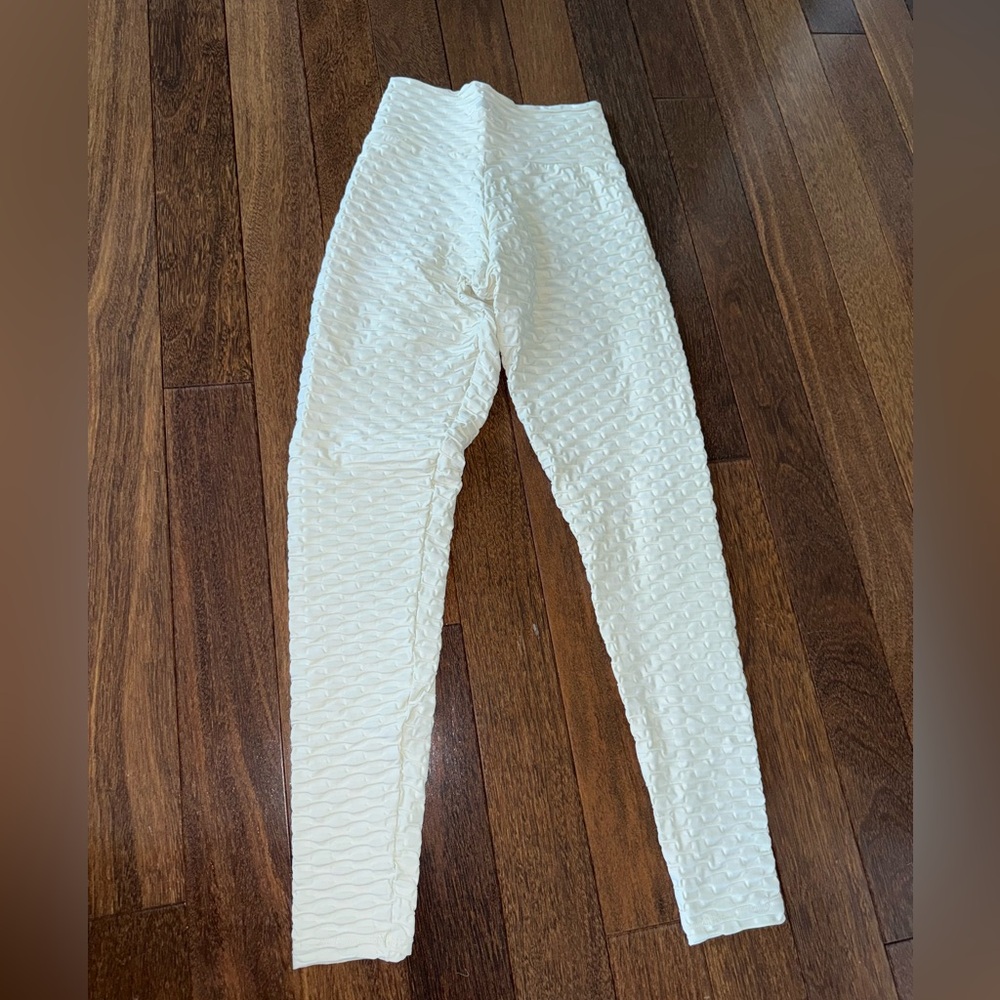 Booty By Brabants French Vanilla Chrome Leggings